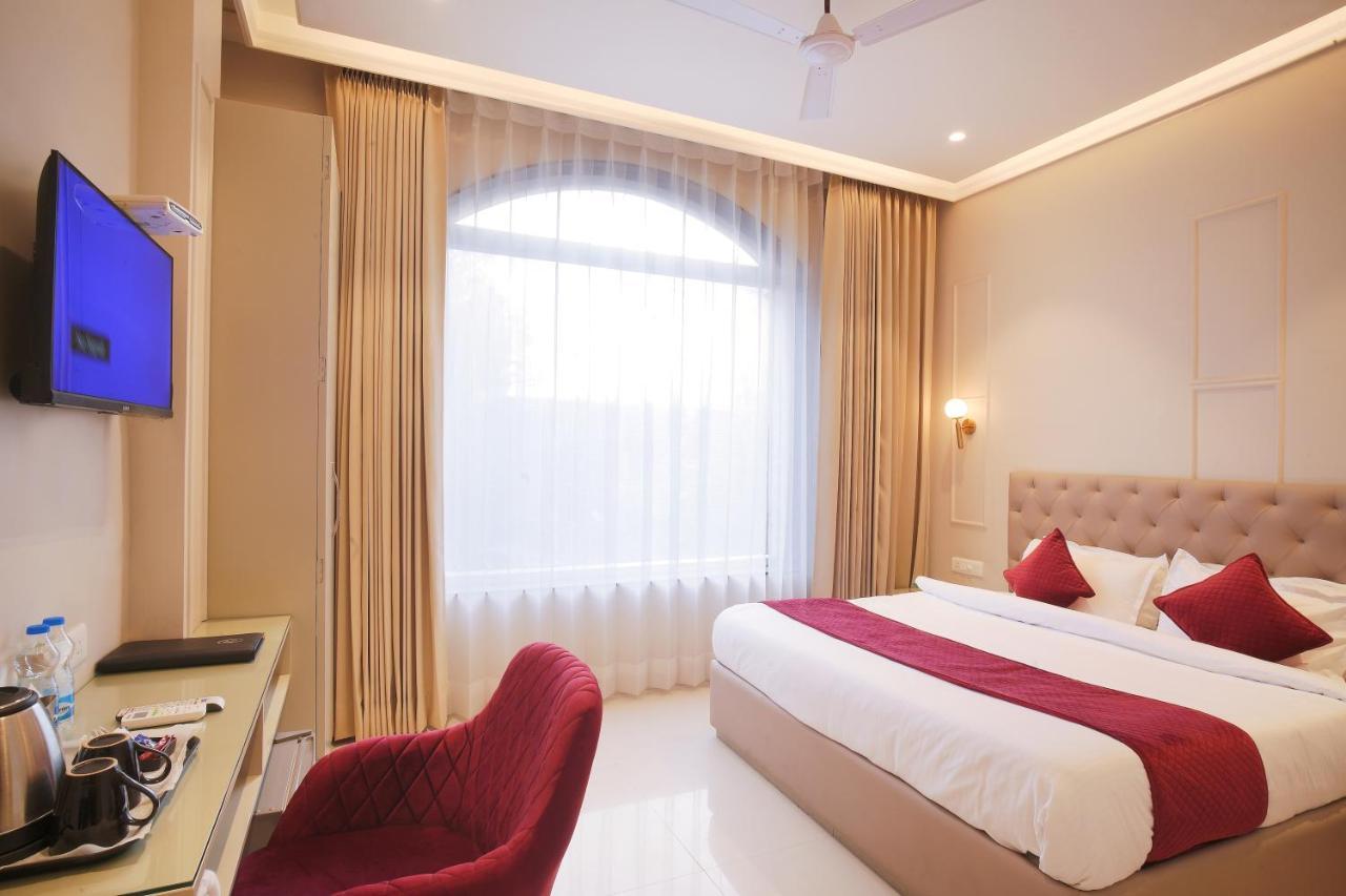 Hotel Green Land Heights Амритсар Екстериор снимка
